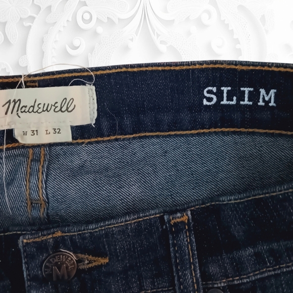 Madewell Slim Fit Five Pocket Distressed Dark Denim Jeans Size 31/32 - Picture 2 of 3
